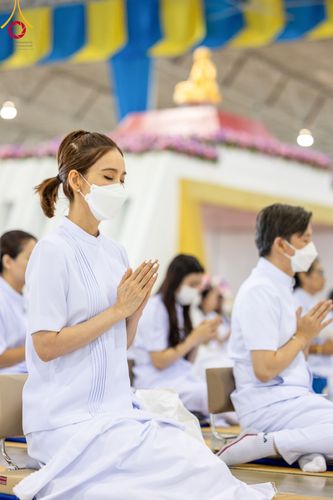 ภาพ No.99685:พิธีปฏิบัติธรรมและพิธีบูชาข้าวพระ ในวันอาทิตย์ต้นเดือนที่ 3 ธันวาคม พ.ศ. 2566 ณ สภาธรรมกายสากล วัดพระธรรมกาย จ.ปทุมธานี