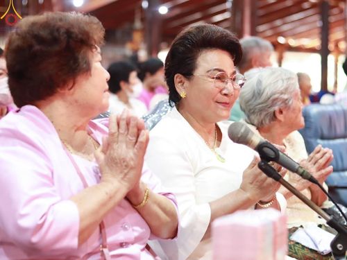 ภาพ No.164946:พิธีทอดกฐิน ณ วัดสัปรสเทศ อ.ศรีประจันต์ จ.สุพรรณบุรี  ในโครงการกฐินสามัคคีทั่วไทย 30,000 วัด บูชาธรรม 80 ปี หลวงพ่อธัมมชโย โดยคณะศิษยานุศิษย์วัดพระธรรมกาย วันที่ 20 ตุลาคม พ.ศ. 2567