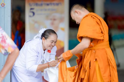 ภาพ No.233485:วันจันทร์ที่ 7 กรกฎาคม พ.ศ. 2568 จังหวัดบุรีรัมย์รวมใจ สัมมนาคณะสงฆ์ เพื่อฟื้นฟูพระพุทธศาสนา  โครงการทอดกฐินสามัคคีทั่วไทย 30,000 วัด ประจำปีพุทธศักราช 2568 และพิธีถวายมหาสังฆทาน 300 กว่าวัด โดยคณะศิษยานุศิษย์ บูชาธรรม 81 ปี หลวงพ่อธัมมชโย  ณ วัดกลาง พระ