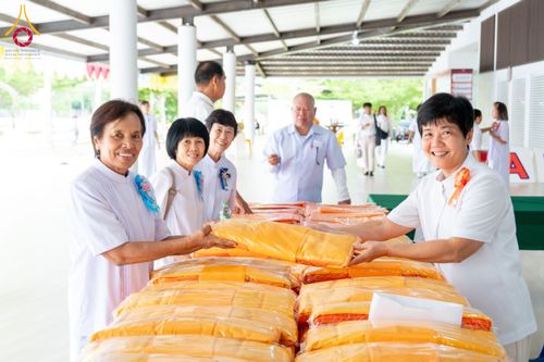 ภาพ No.166964:พิธีทอดกฐินสามัคคี เพื่อปรับปรุงระบบสาธารณูปการ ณ ศูนย์ปฏิบัติธรรมภาคใต้ อ.บางกล่ำ จ.สงขลา วันอาทิตย์ที่ 20 ตุลาคม พ.ศ. 2567