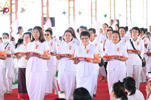 ภาพ No.161996:พิธีทอดผ้าป่า ในวันออกพรรษา ณ พุทธอุทยานนานาชาติ จังหวัดหนองคาย วันพฤหัสบดีที่ 17 ตุลาคม พ.ศ. 2567