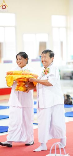 ภาพ No.149540:พิธีทอดผ้าป่ามหามงคล เพื่องานพระพุทธศาสนา , พิธีเจริญพระพุทธมนต์ และพิธีถวายสังฆทานแด่คณะสงฆ์ เนื่องในวันธรรมชัย 56 พรรษา น้อมบูชาธรรมหลวงพ่อธัมมชโย ณ ธรรมอุทยานบ้านแป้ง จ.สิงห์บุรี วันเสาร์ที่ 24 สิงหาคม พ.ศ. 2567