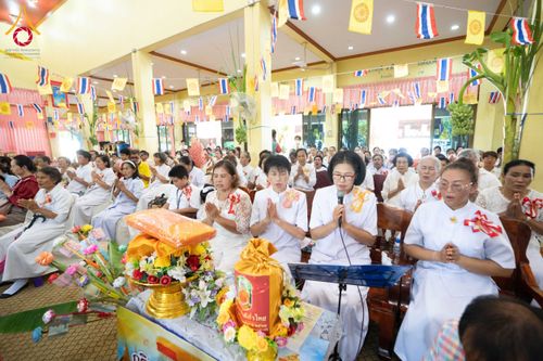 ภาพ No.166601:พิธีทอดกฐิน ณ วัดหนองกร่าง อ.สามโก้ จ.อ่างทอง ในโครงการกฐินสามัคคีทั่วไทย 30,000 วัด บูชาธรรม 80 ปี หลวงพ่อธัมมชโย โดยคณะศิษยานุศิษย์วัดพระธรรมกาย วันที่ 27 ตุลาคม พ.ศ. 2567