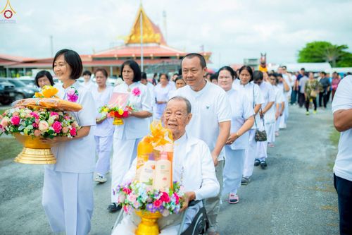 ภาพ No.251884:วันที่ 9 ตุลาคม พ.ศ. 2568 พิธีทอดกฐินสามัคคีทั่วไทย 30,000 วัด โดยคณะศิษยานุศิษย์ บูชาธรรม 81 ปี หลวงพ่อธัมมชโย ณ วัดหนองกระถิน อ.หนองหญ้าไซ จ.สุพรรณบุรี