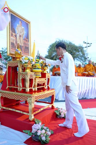 ภาพ No.310273:วันอาทิตย์ที่ 15 กุมภาพันธ์ พ.ศ. 2569 ตักบาตรพระ 1,000 รูป เมืองตรัง ปีที่ 2 ณ ลานพระบรมราชานุสาวรีย์ รัชกาลที่ 5 (หน้าศาลจังหวัดตรัง)อ.เมือง จ.ตรัง