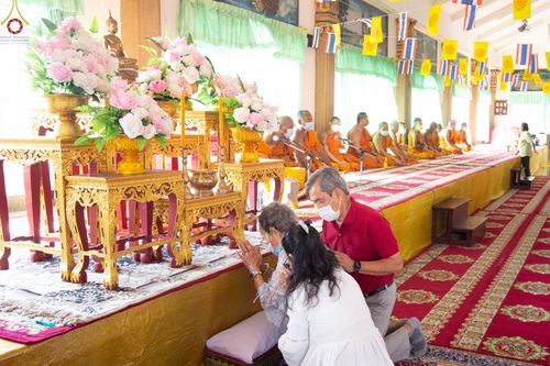 ภาพ No.63530:พิธีทอดกฐินสามัคคีทั่วไทย 5,000 วัด โดยคณะศิษยานุศิษย์วัดพระธรรมกาย น้อมบูชาธรรม 78 ปี หลวงพ่อธัมมชโย วันที่ 29 ตุลาคม พ.ศ. 2565 ณ วัดขุมแก้ว อ.ธัญบุรี จ.ปทุมธานี