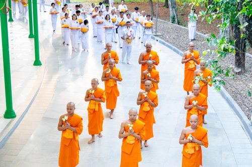 ภาพ No.328323:วันเสาร์ที่ 2 พฤษภาคม พ.ศ.2569 พิธีอุปสมบทสามเณรเตรียม DCI รุ่นที่ 23 ณ อุโบสถพระไตรปิฎก วัดพระธรรมกาย จังหวัดปทุมธานี