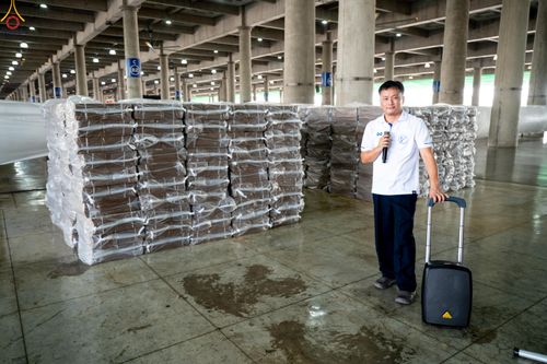 ภาพ No.322252:วันที่ 14 เมษายน พ.ศ.2569 การเตรียมแผ่นรองนั่ง เพื่องานถวายมหาสังฆทาน 40,000 กว่าวัดทั่วประเทศ วันคุ้มครองโลก 22 เมษายน พ.ศ.2569 วัดพระธรรมกาย