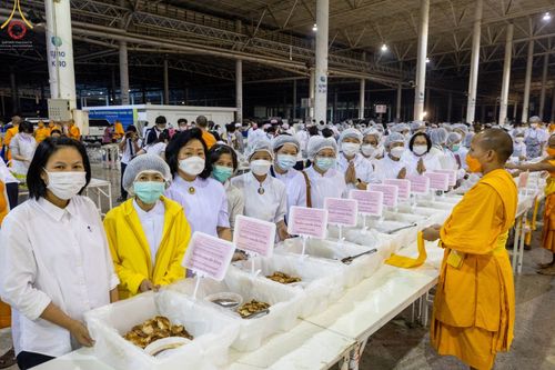 ภาพ No.75111:พิธีถวายภัตตาหารเป็นสังฆทาน แด่คณะพระธรรมยาตราฯ ในโครงการธรรมยาตรากตัญญูบูชา มหาปูชนียาจารย์ พระมงคลเทพมุนี(สด จนฺทสโร) พระผู้ปราบมาร อนุสรณ์สถาน 7 แห่ง ปีที่ 11 วันที่ 31 มกราคม พ.ศ. 2566