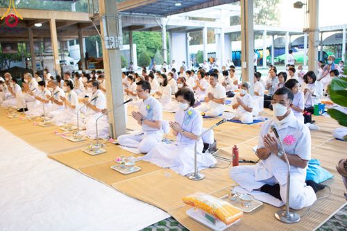 ภาพ No.106011:พิธีถวายภัตตาหารเป็นสังฆทาน แด่คณะพระธรรมยาตราฯ ในโครงการธรรมยาตรากตัญญูบูชา มหาปูชนียาจารย์ พระมงคลเทพมุนี(สด จนฺทสโร) พระผู้ปราบมาร อนุสรณ์สถาน 7 แห่ง ปีที่ 12 วันที่ 3 มกราคม พ.ศ. 2567 ณ อนุสรณ์สถานโลตัสแลนด์ จ.สุพรรณบุรี