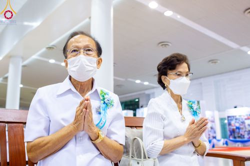 ภาพ No.90769:พิธีบำเพ็ญกุศลสวดพระอภิธรรม  อุบาสกถาวร พรหมถาวร (อุบาสกผู้ปั้นพระ) คืนที่ 3 วันจันทร์ที่ 16 ตุลาคม พ.ศ. 2566 ณ ห้องแก้วสารพัดนึก 1 สภาธรรมกายสากล วัดพระธรรมกาย จ.ปทุมธานี