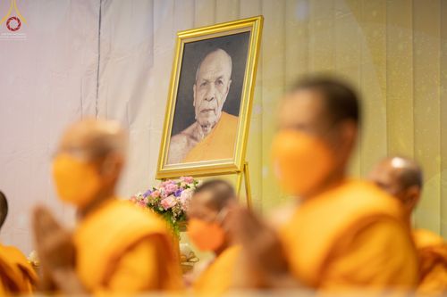 ภาพ No.69223:พิธีถวายภัตตาหารเป็นสังฆทาน แด่คณะพระธรรมยาตราฯ ในโครงการธรรมยาตราฯ ปีที่ 11 ณ อนุสรณ์สถานมหาวิหารพระมงคลเทพมุนี อ.สองพี่น้อง จ.สุพรรณบุรี วันที่ 4 และ 5 มกราคม พ.ศ. 2566