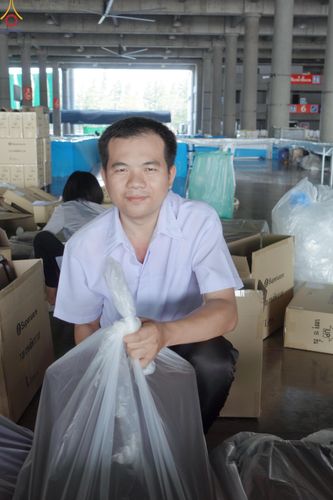 ภาพ No.321945:วันที่ 11-12 เมษายน พ.ศ.2569 การเตรียมงาน มัดถุงน้ำ , ผูกผ้าระบาย , เตรียมจุดฉันภัตตาหาร เพื่องานถวายมหาสังฆทาน 40,000 กว่าวัดทั่วประเทศ วันคุ้มครองโลก 22 เมษายน พ.ศ.2569 วัดพระธรรมกาย