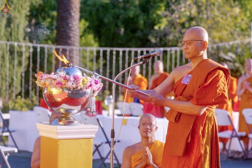 ภาพ No.332690:วันอาทิตย์ที่ 31 พฤษภาคม พ.ศ. 2569 วันวิสาขบูชา ณ วัดพระธรรมกายแคลิฟอร์เนีย  ประเทศสหรัฐอเมริกา