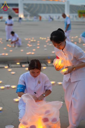 ภาพ No.345745:วันพฤหัสบดีที่ 27 สิงหาคม พ.ศ.2569 พิธีจุดประทีป เนื่องในวันธรรมชัย ณ วัดพระธรรมกาย ปทุมธานี