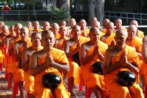 ภาพ No.322916:วันอาทิตย์ที่ 19 เมษายน พ.ศ. 2569 ตักบาตรฉลองพระใหม่ โครงการบรรพชาและอุปสมบทหมู่ รุ่นบูชาธรรม 82 ปี หลวงพ่อธัมมชโย ณ อาคารโถงช้าง สำนักงานใหญ่