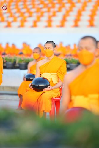 ภาพ No.68674:พิธีตักบาตรฉลองพระใหม่ วันที่ 1 มกราคม พ.ศ. 2566 ณ วัดพระธรรมกาย จ.ปทุมธานี