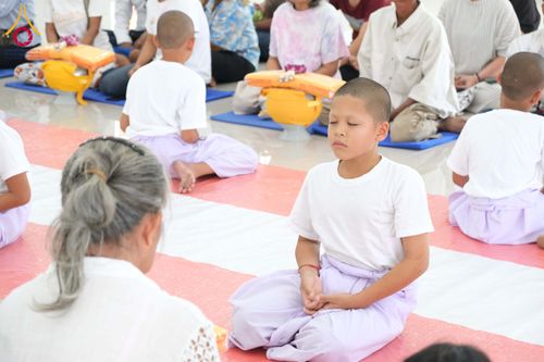 ภาพ No.319646:วันเสาร์ที่ 4 เมษายน พ.ศ.2569 พิธีขอขมา มอบผ้าไตร บรรพชาสามเณร ศูนย์อบรมเยาวชนนครปฐม