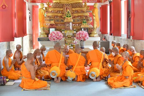 ภาพ No.67011:พิธีอุปสมบทวัดพันเสด็จนอก อ.ศรีราชา จ.ชลบุรี รับบุญจัดงานโดย สำนักพัฒนาเยาวชนโลก เมื่อวันที่ 7 ธันวาคม พ.ศ. 2565