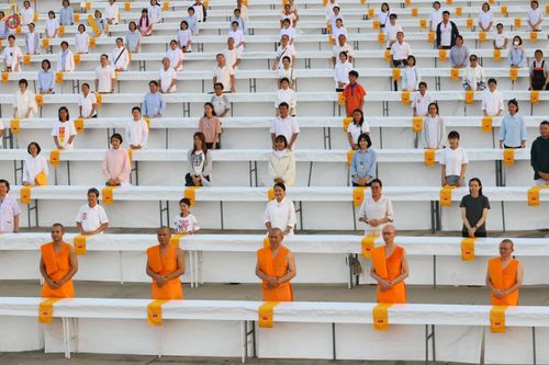 ภาพ No.320251:วันที่ 3-7 เมษายน พ.ศ.2569 การเตรียมงาน ณ ลานธรรม เพื่องานถวายมหาสังฆทาน 40,000 กว่าวัดทั่วประเทศ วันคุ้มครองโลก 22 เมษายน พ.ศ.2569 วัดพระธรรมกาย