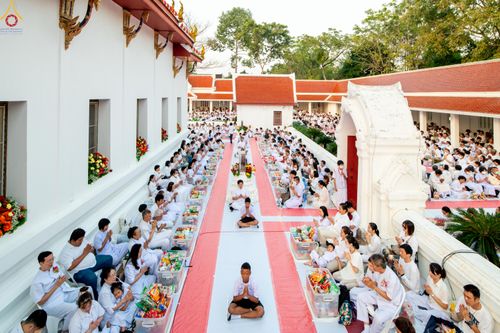 ภาพ No.297506:วันที่ 18 มกราคม พ.ศ. 2569 พิธีตักบาตรพระธรรมยาตรา ณ วัดโบสถ์บน ต.บางคูเวียง จ.นนทบุรี อนุสรณ์สถานลำดับที่ 4 สถานที่เกิดด้วยกายธรรม ในโครงการธรรมยาตรา กตัญญูบูชา มหาปูชนียาจารย์ พระมงคลเทพมุนี(สด จนฺทสโร) พระผู้ปราบมาร อนุสรณ์สถาน 7 แห่ง ปีที่ 14