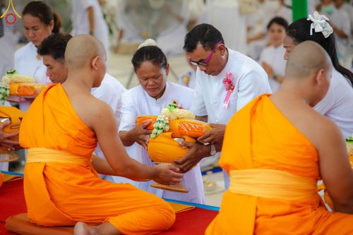 ภาพ No.137769:พิธีอุปสมบทสามเณรอุทิศชีวิต 11 รูป วันวิสาขบูชา พุธที่ 22 พฤษภาคม พ.ศ.2567 ณ อุโบสถ วัดพระธรรมกาย