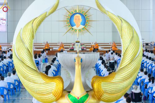 ภาพ No.68149:พิธีบุพเปตพลี ครั้งที่ 131 เพื่ออุทิศบุญกุศลแด่บรรพบุรุษผู้ล่วงลับ วันที่ 22 ธันวาคม พ.ศ. 2565 ณ วัดพระธรรมกาย