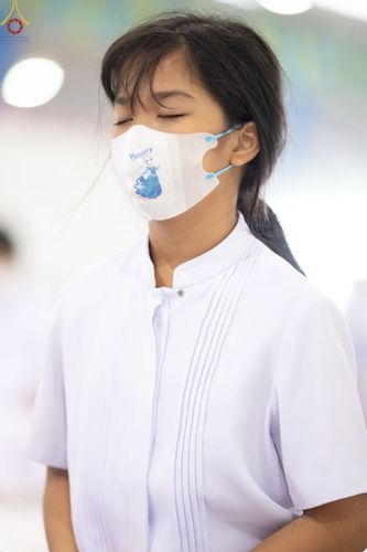 ภาพ No.65156:พิธีบูชาข้าวพระ และสาธุชนปฏิบัติธรรมร่วมกัน ในวันอาทิตย์ต้นเดือนที่ 4 ธันวาคม พ.ศ. 2565 ณ วัดพระธรรมกาย จ.ปทุมธานี