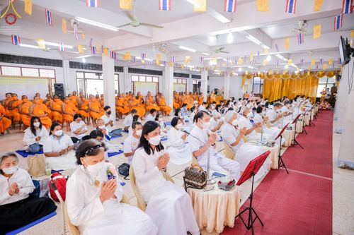 ภาพ No.71662:พระธรรมยาตรา ปฏิบัติศาสนกิจ ทำนุบำรุงศาสนสถาน, สวดธรรมจักร ,ปฏิบัติธรรม ร่วมกับชุมชน,นักเรียนเด็กดีวีสตาร์ และร่วมพิธีทอดผ้าป่าบำรุงศาสนสถาน ในโครงการธรรมยาตรากตัญญูบูชา มหาปูชนียาจารย์ พระมงคลเทพมุนี(สด จนฺทสโร) พระผู้ปราบมาร อนุสรณ์สถาน 7 แห่ง ปีที่ 11