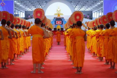 ภาพ No.338938:วันอาทิตย์ที่ 12 กรกฎาคม พ.ศ.2569 พิธีมุทิตาผู้สอบได้เปรียญธรรม ประโยค 1-2 ถึง ป.ธ.9 และ บ.ศ.1-2 ถึง บ.ศ.6 สำนักศาสนศึกษาวัดพระธรรมกาย ประจำปี 2569, พิธีมอบตราตั้งแต่งตั้งอาจารย์ใหญ่ สำนักศาสนศึกษาวัดพระธรรมกาย