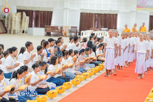 ภาพ No.318662:วันที่ 29 มีนาคม พ.ศ. 2569 พิธีเวียนประทักษิณ มอบผ้าไตร บรรพชาสามเณร  ณ ศูนย์อบรมเยาวชนกาญบุรี