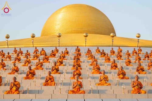 ภาพ No.312035:วันอังคารที่ 3 มีนาคม พ.ศ.2569 พิธีเวียนประทักษิณและจุดมาฆประทีป ณ ลานธรรมพระมหาธรรมกายเจดีย์ วัดพระธรรมกาย