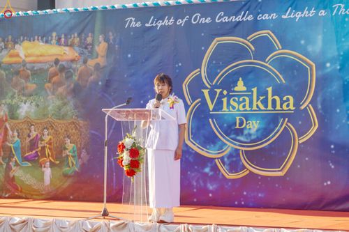 ภาพ No.332918:วันอาทิตย์ที่ 31 พฤษภาคม พ.ศ. 2569 วันวิสาขบูชา ณ วัดพระธรรมกายแคลิฟอร์เนีย  ประเทศสหรัฐอเมริกา