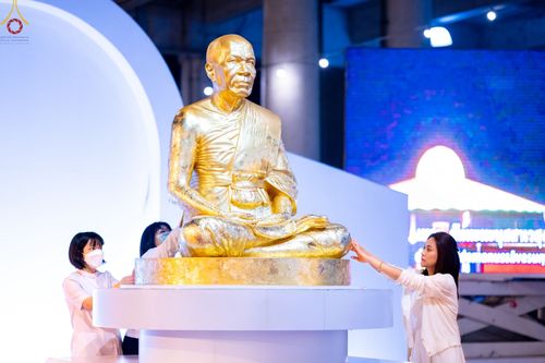 ภาพ No.75506:พิธีเจริญพุทธมนต์ ฉลองชัยสวดธรรมจักร 5,045,000,114 จบ เนื่องในวันมหาปูชนียาจารย์ วันที่ 3 กุมภาพันธ์ พ.ศ. 2566 ณ วัดพระธรรมกาย อ.คลองหลวง จ.ปทุมธานี