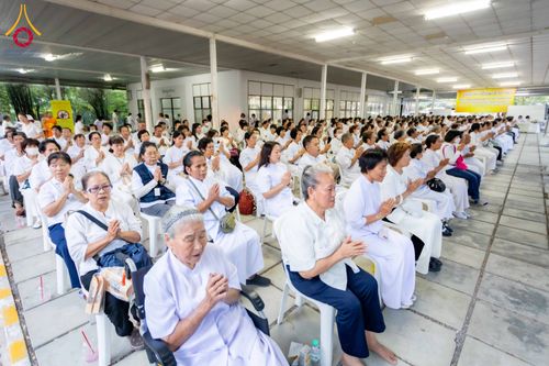 ภาพ No.316201:วันเสาร์ที่ 28 มีนาคม พ.ศ. 2569 พิธีบำเพ็ญกุศล คุณพ่อณรงค์ จินตมากุล  สิริอายุ 99 ปี 11 เดือน โยมบิดา พระครูปลัดรัตนวีรวัฒน์ (รังสฤษดิ์ อิทฺธิจินตโก) ที่ปรึกษาเจ้าคณะจังหวัดปทุมธานี เจ้าอาวาสวัดพระธรรมกาย  ณ ห้องปลูกศรัทธา 2 วัดพระธรรมกาย ปทุมธานี