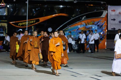ภาพ No.323426:วันที่ 22 เมษายน พ.ศ.2569(วันคุ้มครองโลก) งานถวายมหาสังฆทาน 40,000 กว่าวัดทั่วประเทศ การเดินทางเข้าวัด , การต้อนรับปฏิสันถารพระสังฆาธิการ  ,  การจัดเตรียมภัตตาหาร , การลงทะเบียน
