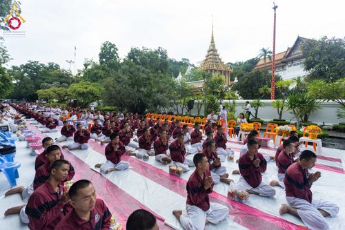 ภาพ No.351446:วันที่ 22 กันยายน พ.ศ. 2569  พิธีตักบาตรสามเณรธรรมทายาท โครงการบรรพชาพัฒนาคุณธรรม จริยธรรม  สำหรับนักเรียนนายสิบตำรวจ (นสต.) รุ่นที่ 16 ศูนย์ฝึกอบรมตำรวจภูธรภาค 1  ณ วัดพระพุทธบาทราชวรมหาวิหาร
