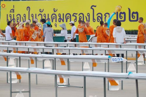 ภาพ No.321526:วันที่ 9-10 เมษายน พ.ศ.2569 การเตรียมงาน มัดถุงน้ำ ถ่วงขาโต๊ะไทยธรรม เพื่องานถวายมหาสังฆทาน 40,000 กว่าวัดทั่วประเทศ วันคุ้มครองโลก 22 เมษายน พ.ศ.2569 วัดพระธรรมกาย