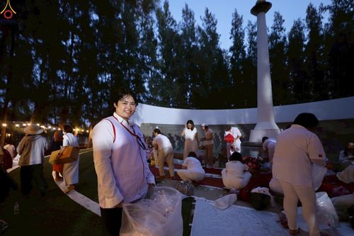 ภาพ No.296334:ภาพเบื้องหลังอาสาสมัครรวมใจ ชุดที่ 2 ในโครงการธรรมยาตรา กตัญญูบูชา มหาปูชนียาจารย์ พระมงคลเทพมุนี(สด จนฺทสโร) พระผู้ปราบมาร อนุสรณ์สถาน 7 แห่ง ปีที่ 14