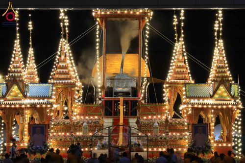 ภาพ No.316700:วันอาทิตย์ที่ 29 มีนาคม พ.ศ. 2569 พิธีทอดผ้าบังสุกุลและพิธีชำระร่าง โยมพ่อณรงค์ จินตมากุล  สิริอายุ 99 ปี 11 เดือน โยมบิดา พระครูปลัดรัตนวีรวัฒน์ (รังสฤษดิ์ อิทฺธิจินตโก) ที่ปรึกษาเจ้าคณะจังหวัดปทุมธานี เจ้าอาวาสวัดพระธรรมกาย  ณ ฌาปนสถานชั่วคราว ทางเข้า 