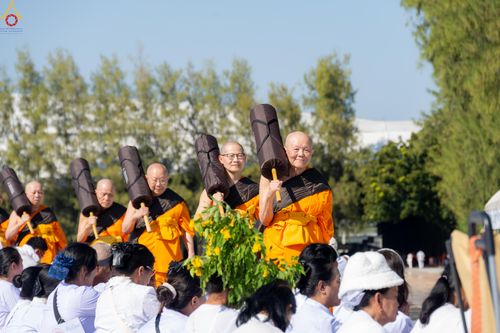 ภาพ No.286869:วันที่ 2 มกราคม พ.ศ.2569 พิธีต้อนรับพระธรรมยาตรา ครั้งที่ 1 (ภาพชุดที่ 2) ณ วัดพระธรรมกาย (วิหารหลวงปู่ - พระมหาธรรมกายเจดีย์)