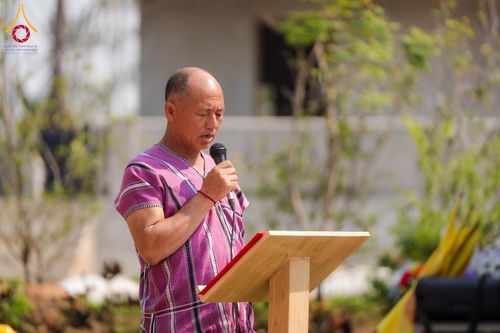 ภาพ No.317644:วันพฤหัสบดีที่ ๒ เมษายน พ.ศ.๒๕๖๙ พิธีบรรพชาสามเณรภาคฤดูร้อน น้อมบูชาธรรมอายุวัฒนมงคล ๘๒ ปี หลวงพ่อธัมมชโย และ ถวายเป็นพระราชกุศลแด่ สมเด็จพระกนิษฐาธิราชเจ้ากรมสมเด็จพระเทพรัตน์ราชสุดาฯ สยามบรมราชกุมารี รุ่นที่ ๑๓ ณ วัดทุ่งเจริญธรรม อำเภออมก๋อย จังหวัดเชี