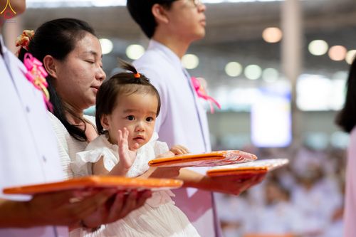 ภาพ No.318449:วันอาทิตย์ต้นเดือนที่ 5 เมษายน พ.ศ.2569 พิธีทอดผ้าป่าสมทบมหาสังฆทาน 40,000 กว่าวัดทั่วประเทศ ณ สภาธรรมกายสากล วัดพระธรรมกาย