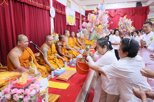 ภาพ No.291605:วันที่ 9 มกราคม พ.ศ. 2569 พิธีทอดผ้าป่าทำนุบำรุงศาสนสถาน ณ วัดเทพพล แขวงบางพรม เขตตลิ่งชัน กรุงเทพมหานคร ในโครงการธรรมยาตรา กตัญญูบูชา มหาปูชนียาจารย์ พระมงคลเทพมุนี(สด จนฺทสโร) พระผู้ปราบมาร อนุสรณ์สถาน 7 แห่ง ปีที่ 14