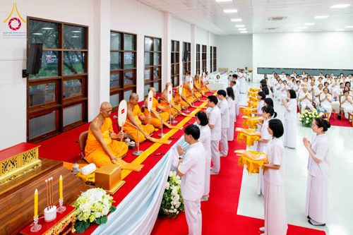 ภาพ No.314921:วันอาทิตย์ที่ 22 มีนาคม พ.ศ. 2569 พิธีบำเพ็ญกุศล คุณพ่อณรงค์ จินตมากุล  สิริอายุ 99 ปี 11 เดือน โยมบิดา พระครูปลัดรัตนวีรวัฒน์ (รังสฤษดิ์ อิทฺธิจินตโก) ที่ปรึกษาเจ้าคณะจังหวัดปทุมธานี เจ้าอาวาสวัดพระธรรมกาย  ณ ห้องปลูกศรัทธา 2 วัดพระธรรมกาย ปทุมธานี