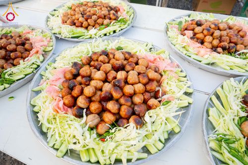 ภาพ No.296755:วันที่ 18 มกราคม พ.ศ. 2569 พิธีถวายภัตตาหารเป็นสังฆทาน แด่พระธรรมยาตรา ณ วัดโบสถ์บน ต.บางคูเวียง จ.นนทบุรี อนุสรณ์สถานลำดับที่ 4 สถานที่เกิดด้วยกายธรรม ในโครงการธรรมยาตรา กตัญญูบูชา มหาปูชนียาจารย์ พระมงคลเทพมุนี(สด จนฺทสโร) พระผู้ปราบมาร อนุสรณ์สถาน 7 แ