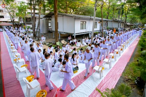 ภาพ No.319780:วันอาทิตย์ที่ 5 เมษายน พ.ศ.2569 พิธีตัดปอยผม และปลงผมนาคธรรมทายาท โครงการบรรพชาและอุปสมบทหมู่ รุ่นบูชาธรรม 82 ปี หลวงพ่อธัมมชโย