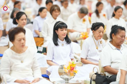 ภาพ No.310670:วันอาทิตย์ที่ 22 กุมภาพันธ์ พ.ศ. 2569 พิธีถวายโคมมาฆประทีป ณ ห้องแก้วสารพัดนึก 2 วัดพระธรรมกาย จ.ปทุมธานี