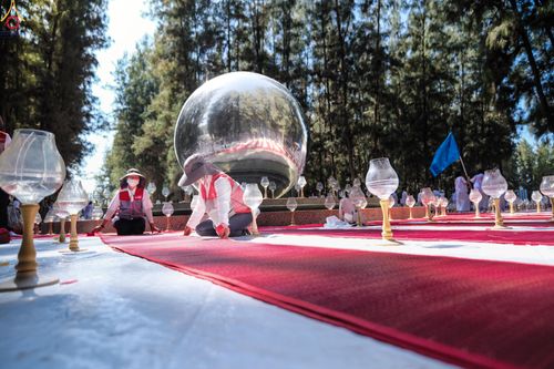 ภาพ No.296181:ภาพเบื้องหลังอาสาสมัครรวมใจ ชุดที่ 2 ในโครงการธรรมยาตรา กตัญญูบูชา มหาปูชนียาจารย์ พระมงคลเทพมุนี(สด จนฺทสโร) พระผู้ปราบมาร อนุสรณ์สถาน 7 แห่ง ปีที่ 14