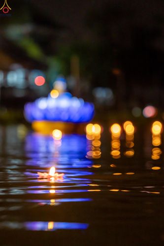 ภาพ No.301379:วันที่ 22 มกราคม พ.ศ. 2569 พิธีลอยประทีปธรรมถวายเป็นพุทธบูชา และบูชาธรรมมหาปูชนียาจารย์  ณ อนุสรณ์สถานลำดับที่ 5 สถานที่เผยแผ่วิชชาธรรมกายครั้งแรก อนุสรณ์สถานบางปลา วัดบางปลา อำเภอบางเลน จังหวัดนครปฐม ในโครงการธรรมยาตรา กตัญญูบูชา มหาปูชนียาจารย์ พระมงคล